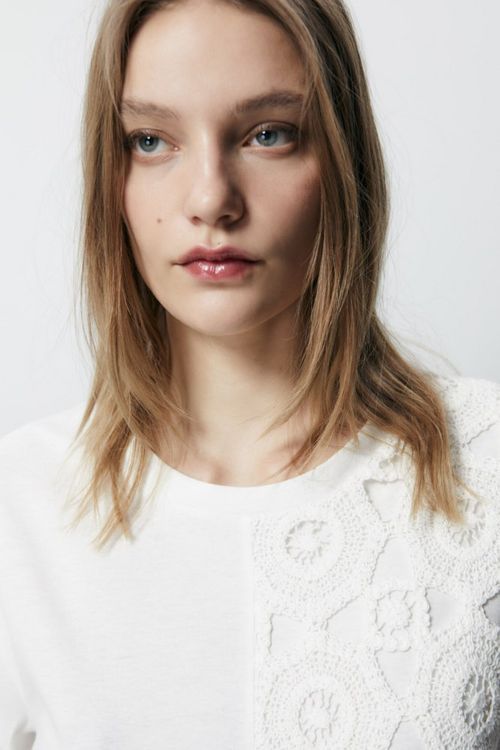 Remera Detalles Crochet