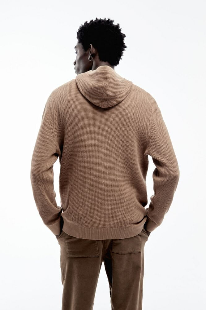 Pulover%20Capucha%20Estructura