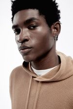 Pulover%20Capucha%20Estructura