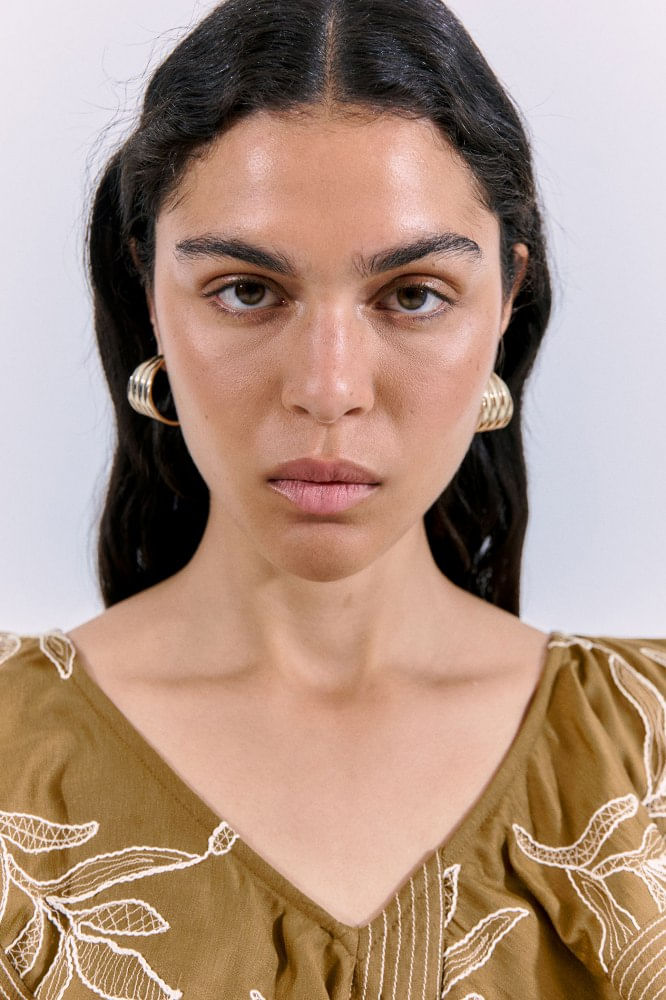 Blusa%20Top%20Volante%20Bordado%20Contraste