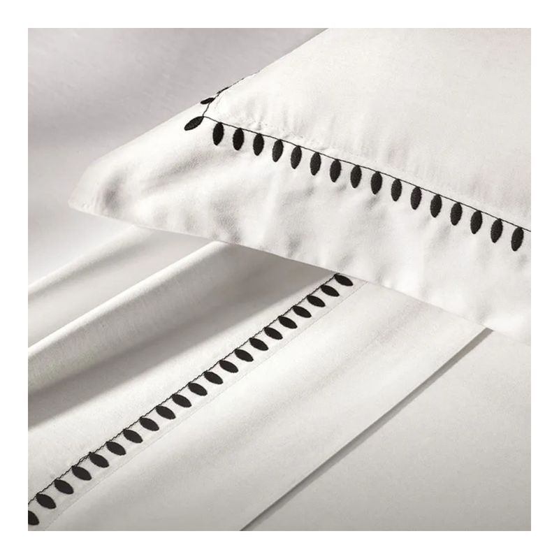 Juego%20de%20Sabana%204Pzs%20Bordados%20En%20Satin%20300H%20Cercl%C3%AA%20250X250%20Blanco