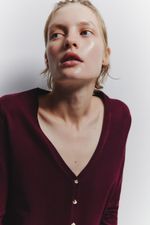 Cardigan%20Basica%20Cuello%20Pico