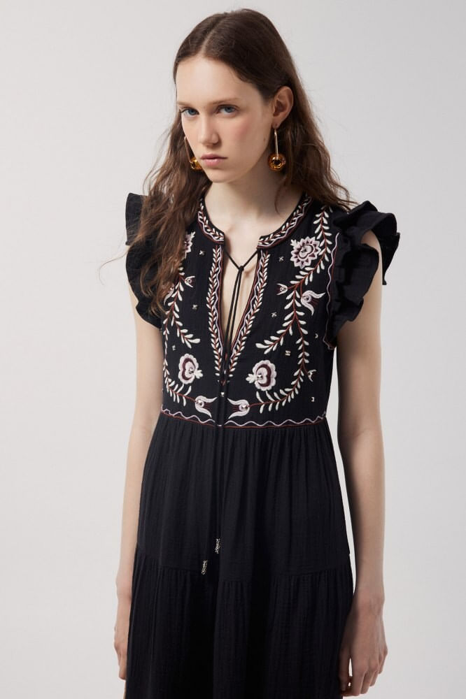 Vestido%20Bordado%20Pechera